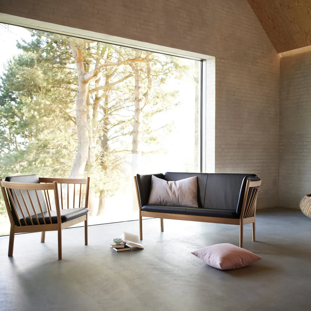 Erik Ole Jørgensen J148 - 2 pers. sofa - Eg - Sort læder- 2 Personers Sofa